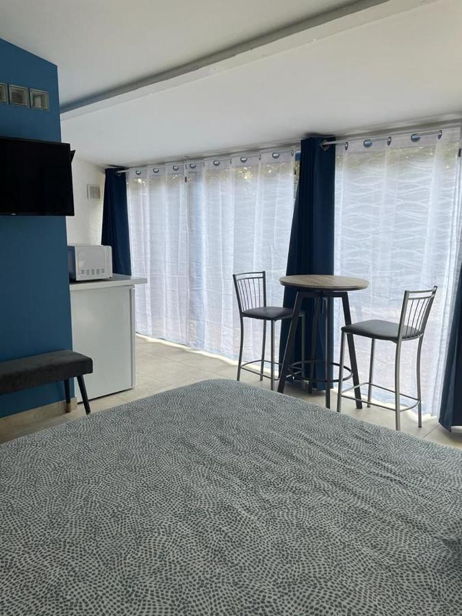Au Sabluline Chambres D'Hotes Gites ดรากิญญ็อง ภายนอก รูปภาพ
